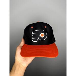 Vintage 90s Logo 7 Philadelphia Flyers NHL Snapback Hat